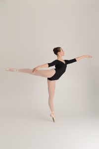 ballerina pointe dancer